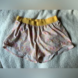 Medium outdoor voices running shorts